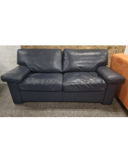 Taisns izvelkamais Ādas dīvāns  (Pufs + 50 eur)